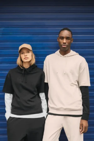 Alternative view of Duurzame unisex sweater met capuchon en korte afhangende mouwen French Terry