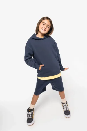 Alternative view of Duurzame oversized kindersweater met capuchon