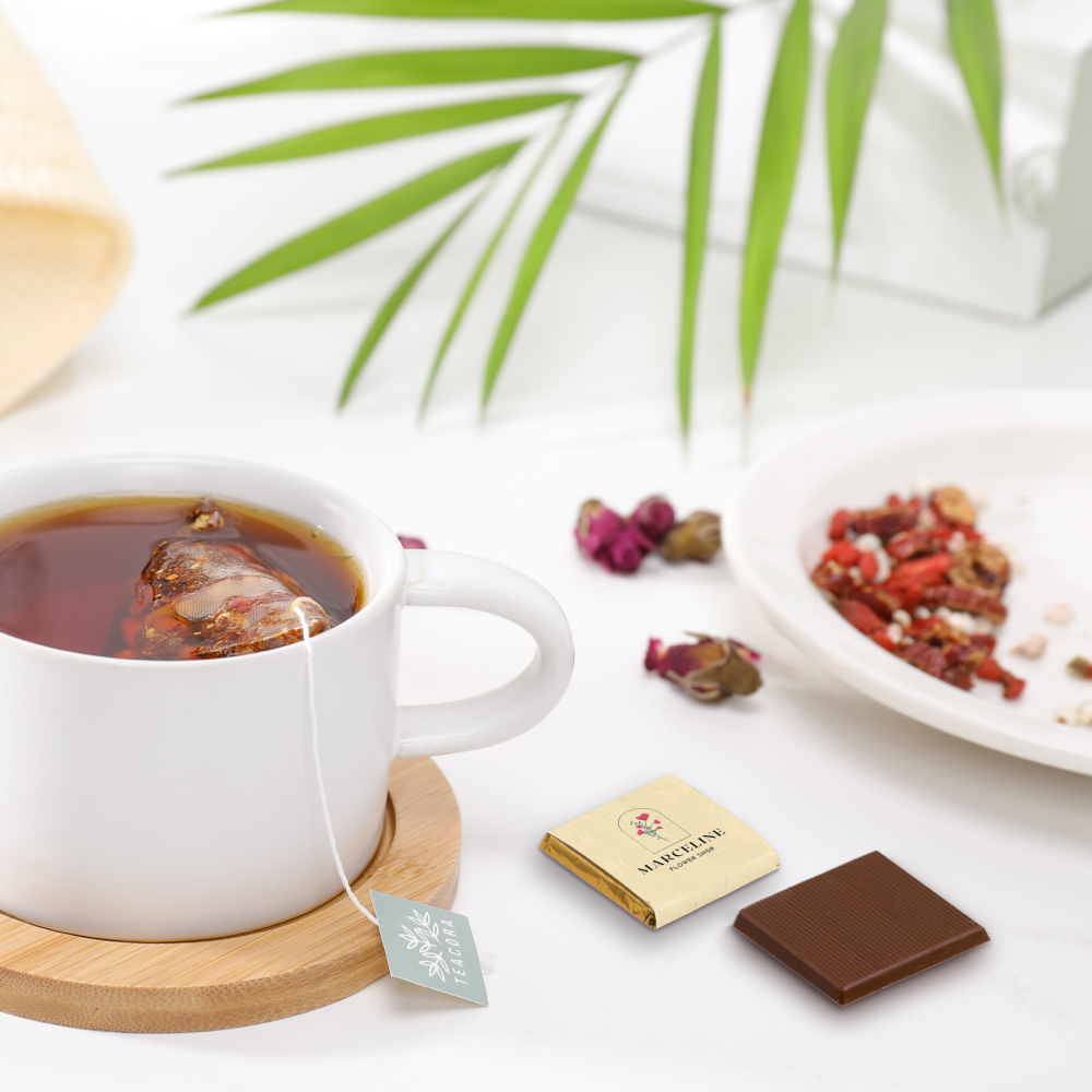 Chocoladevierkantjes in gerecycleerd papier