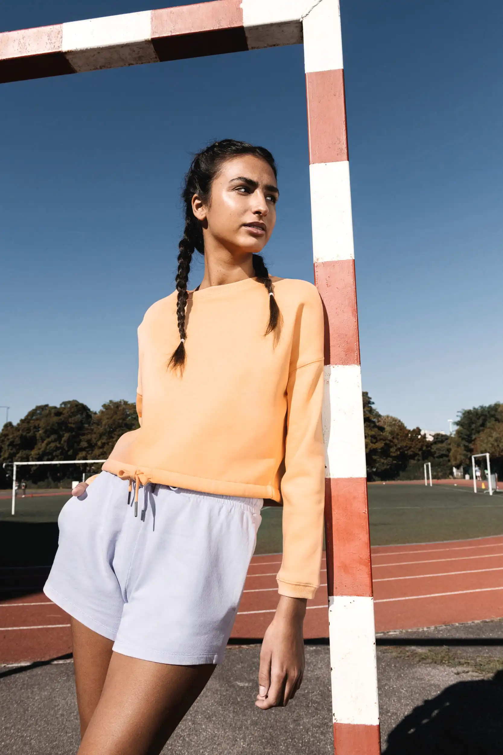 Ecologische cropped damessweater met ronde hals - Afbeelding 5