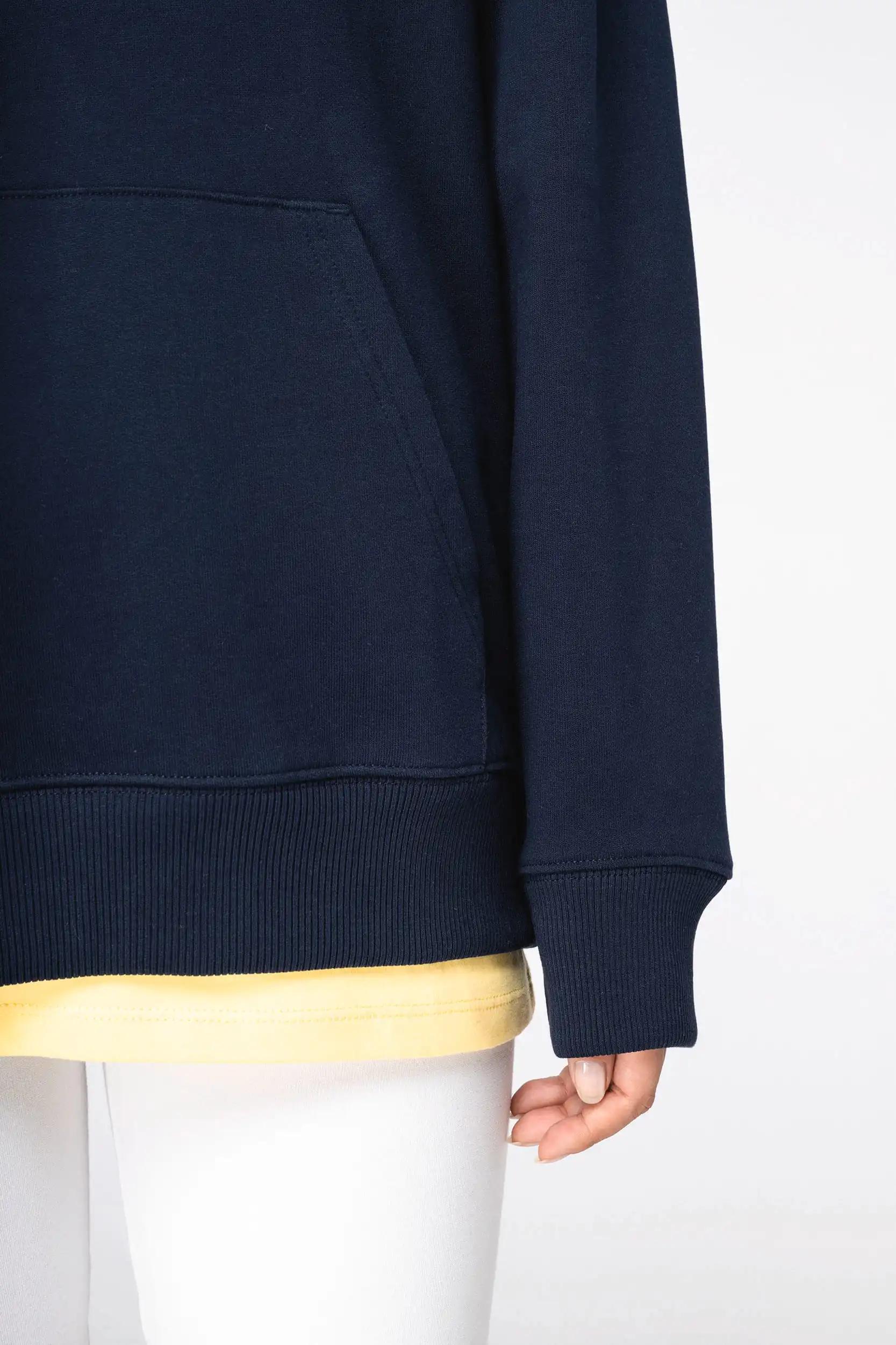 Ecologische uniseks sweater met capuchon en afhangende mouwen French Terry - Afbeelding 9