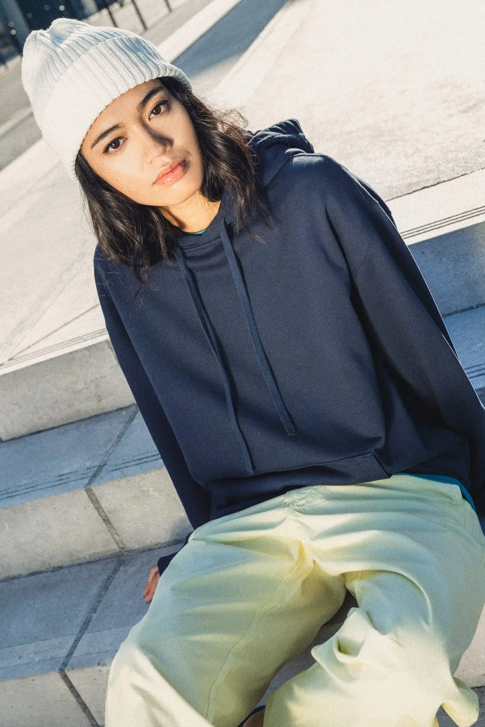 Ecologische uniseks sweater met capuchon en afhangende mouwen French Terry - Afbeelding 6