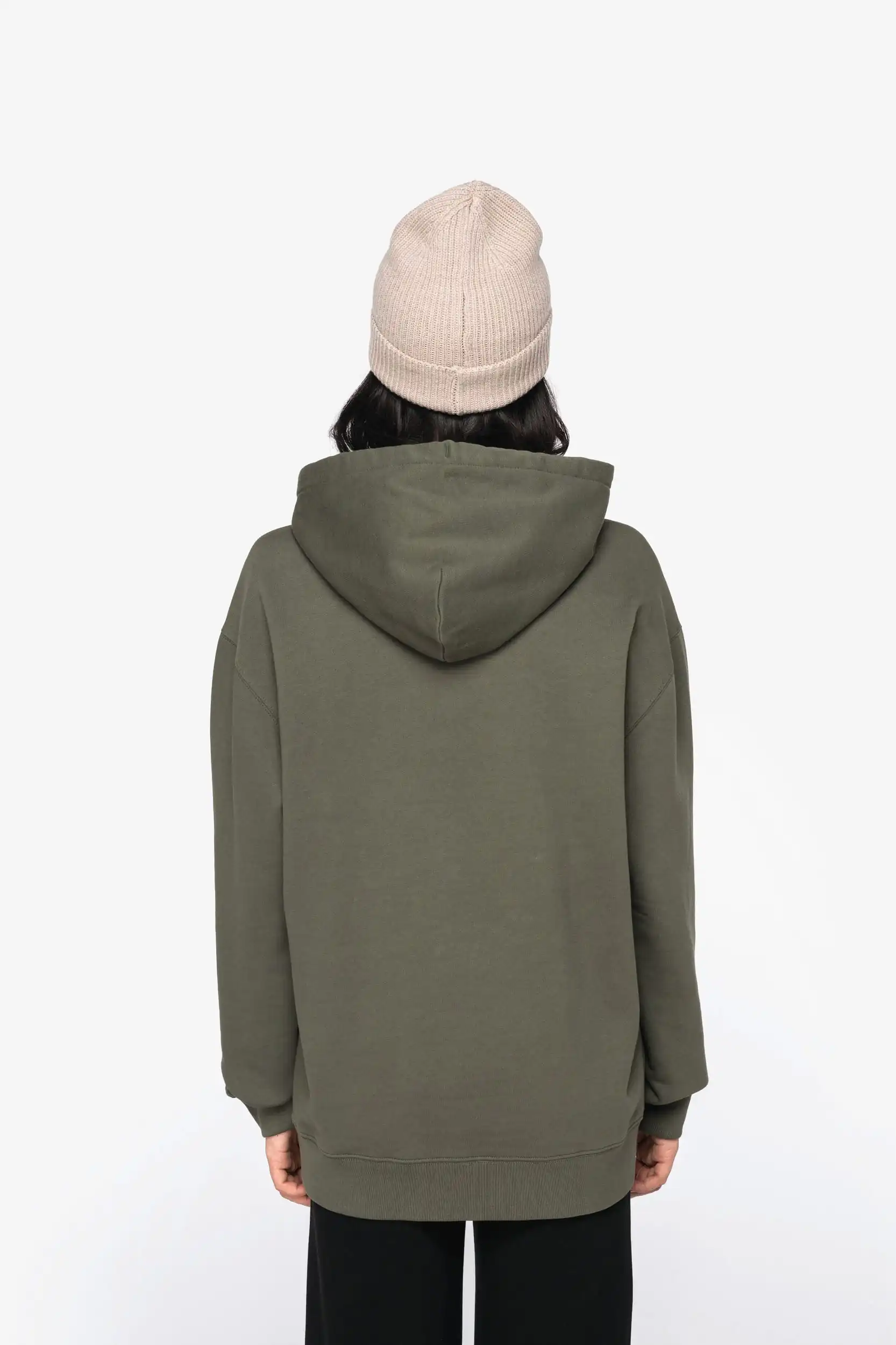 Ecologische uniseks sweater met capuchon en afhangende mouwen in geborsteld fleece - Afbeelding 13