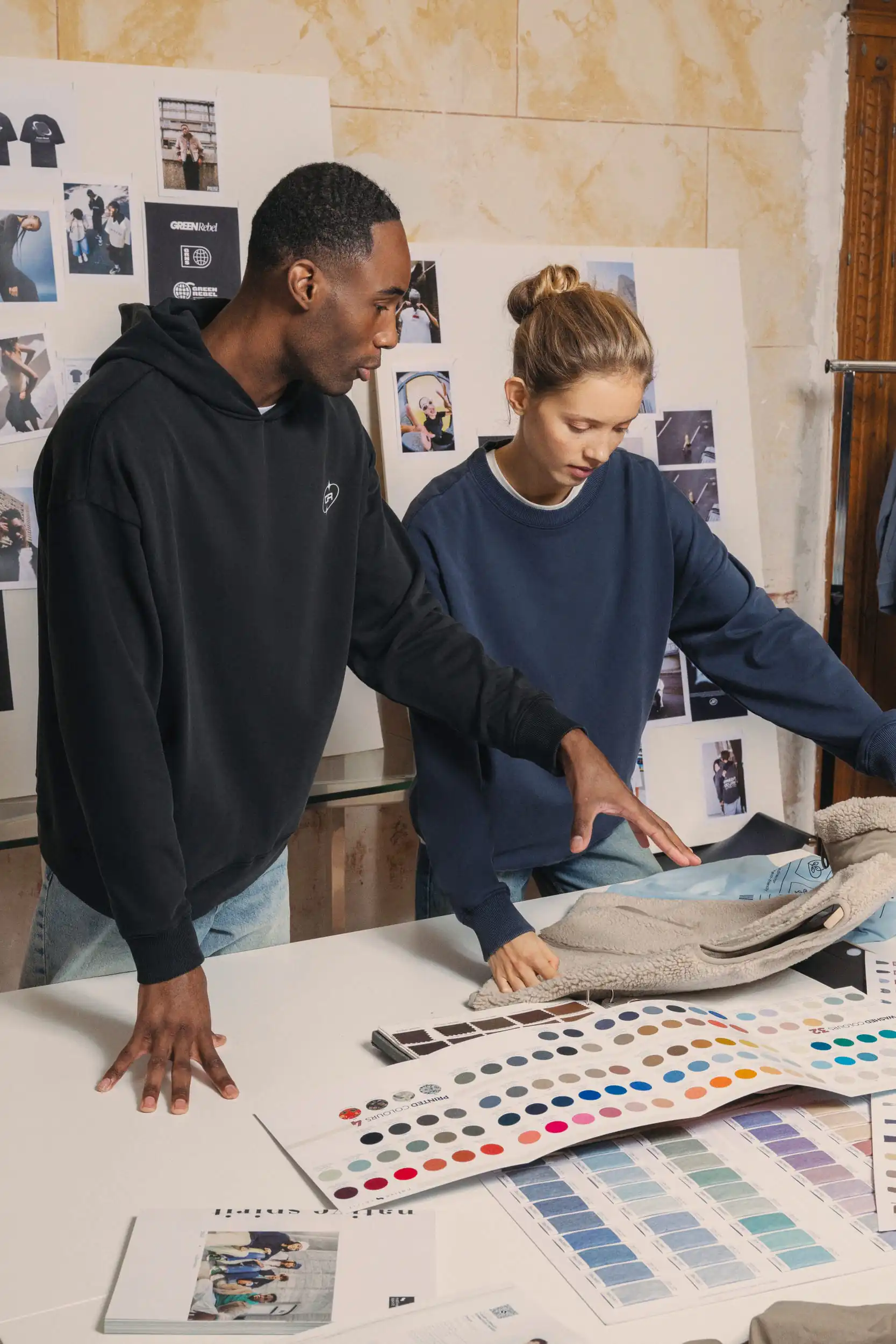 Duurzame uniseks oversized verwassen sweater met capuchon - Afbeelding 6