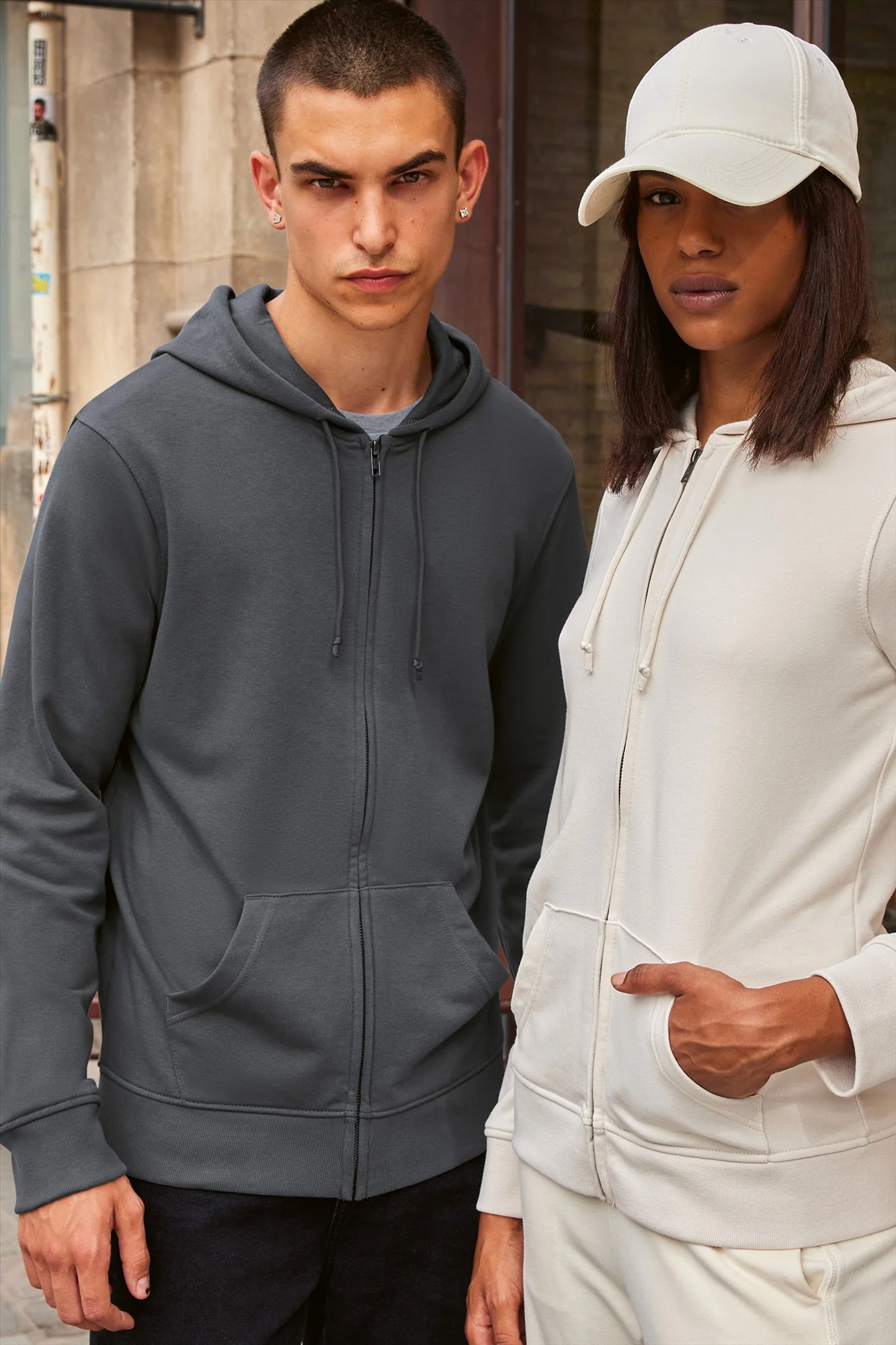 B&C Inspire Zipped Hood_° - Afbeelding 2