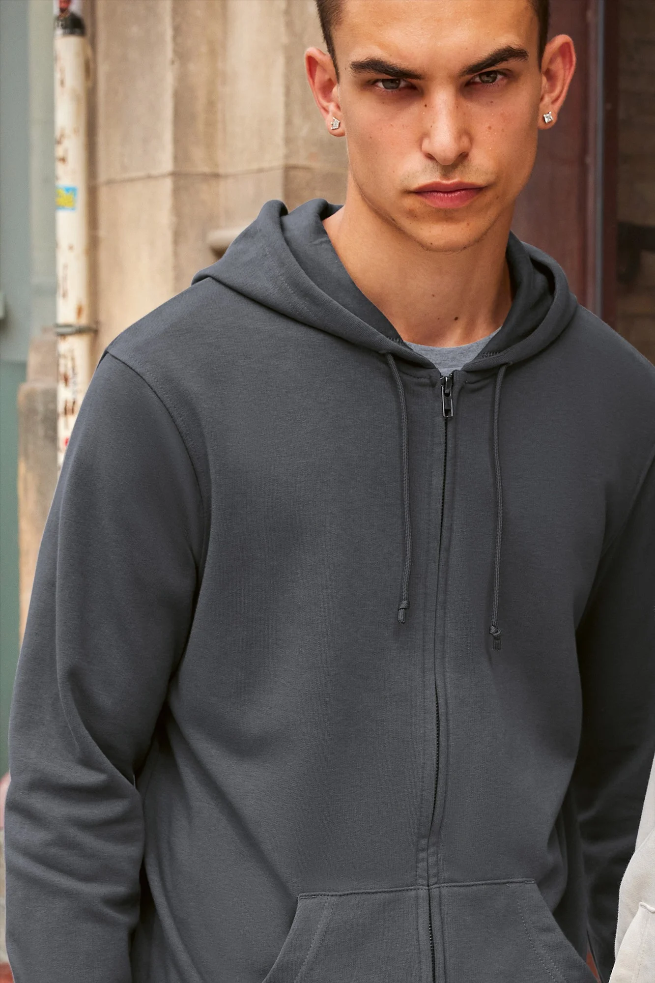 B&C Inspire Zipped Hood_°