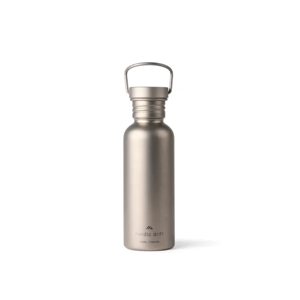 Nordic Drift Trail Ultra Light Titanium 600ml Water fles zilver