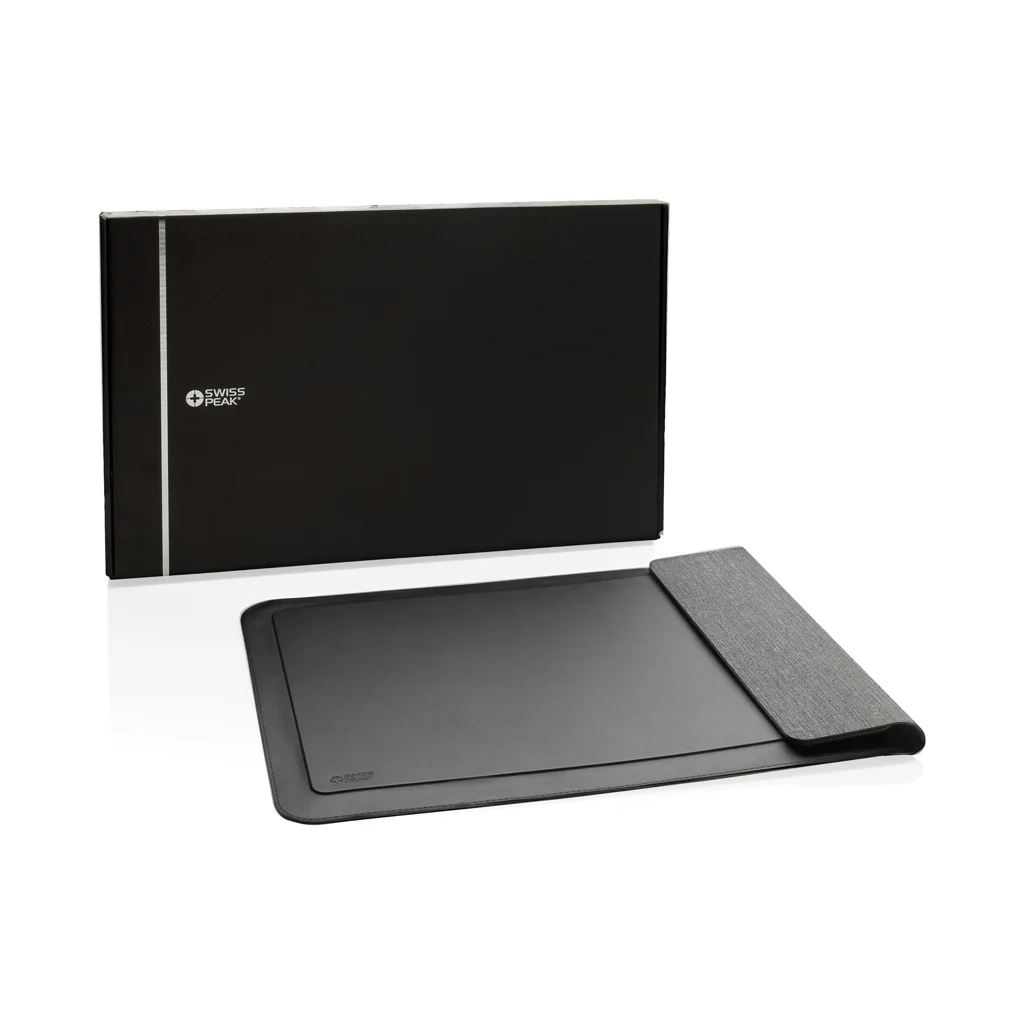 Swiss Peak 14-15,6 inch laptopsleeve met 15W magn. opladen