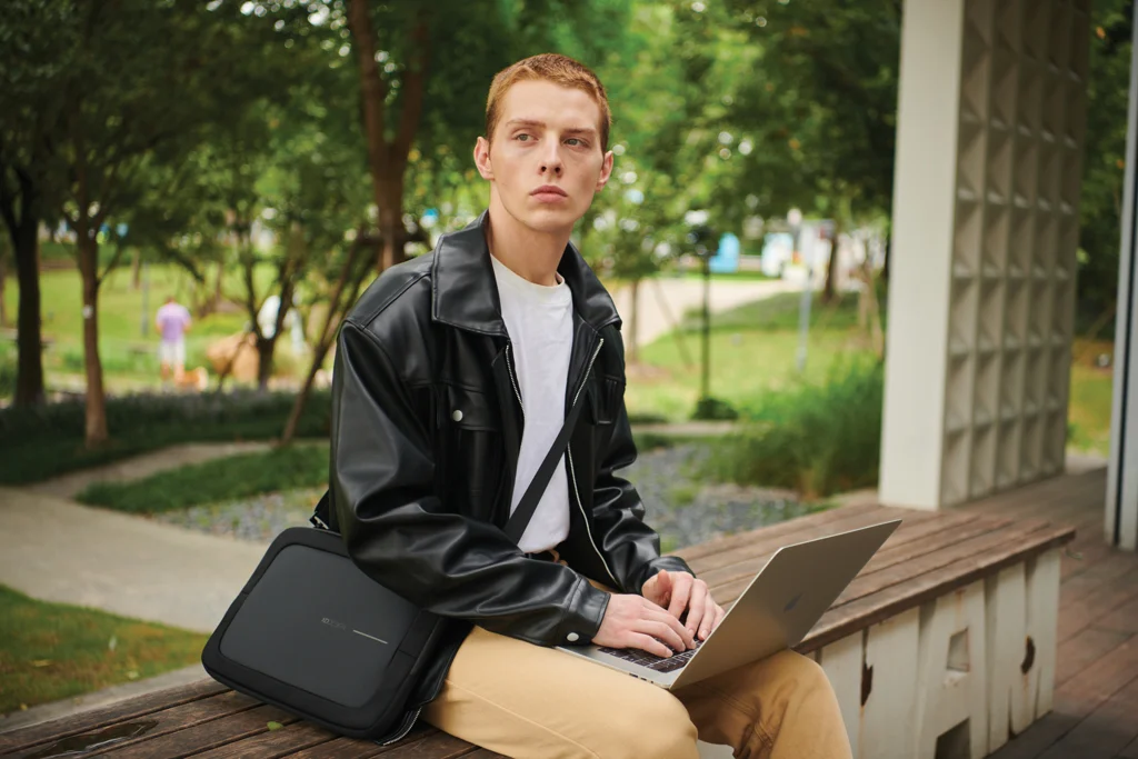 XD Design 16" Laptoptas
