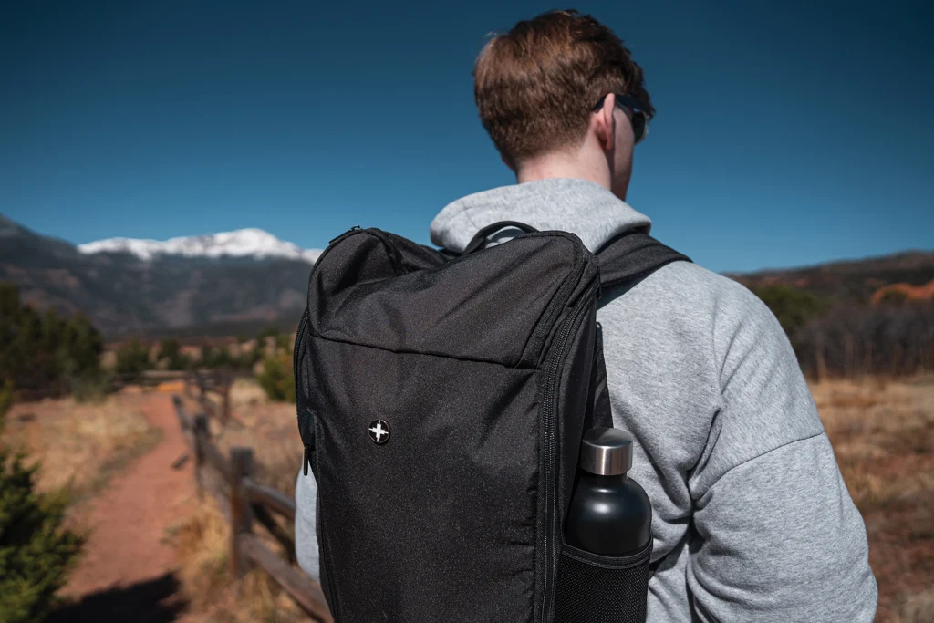 Swiss Peak AWARE™ easy access 15.6" laptop rugzak
