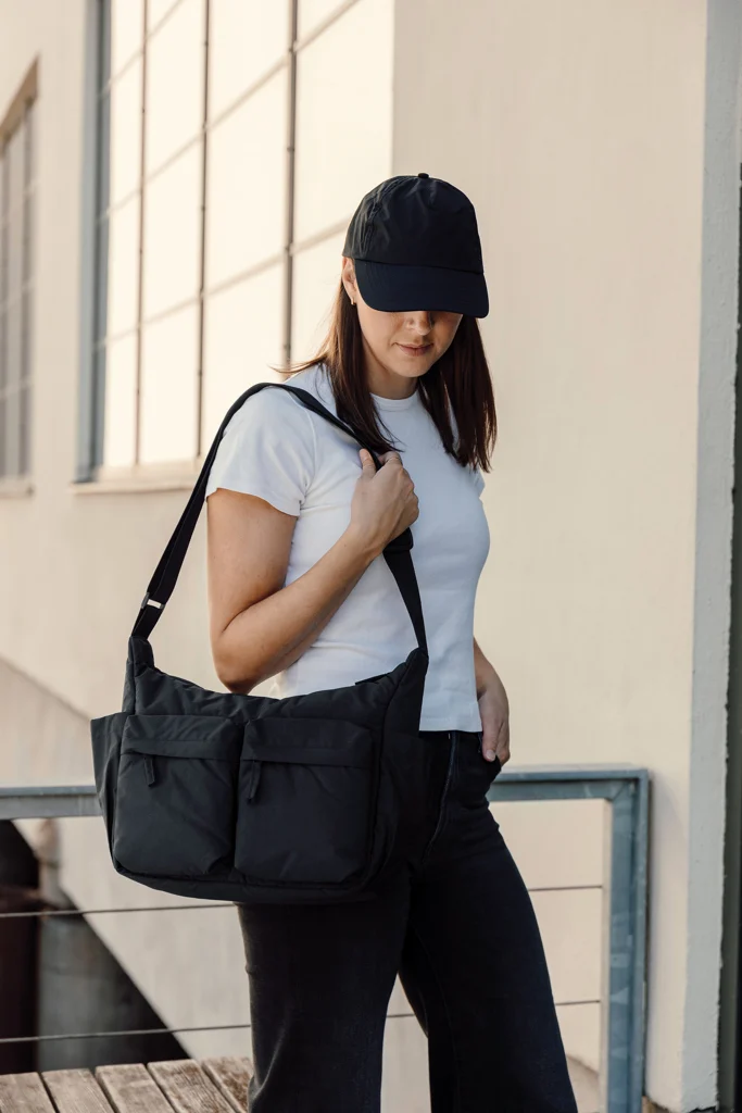 KENTO URBAN RCS gerecyclede nylon gewatteerde schoudertas