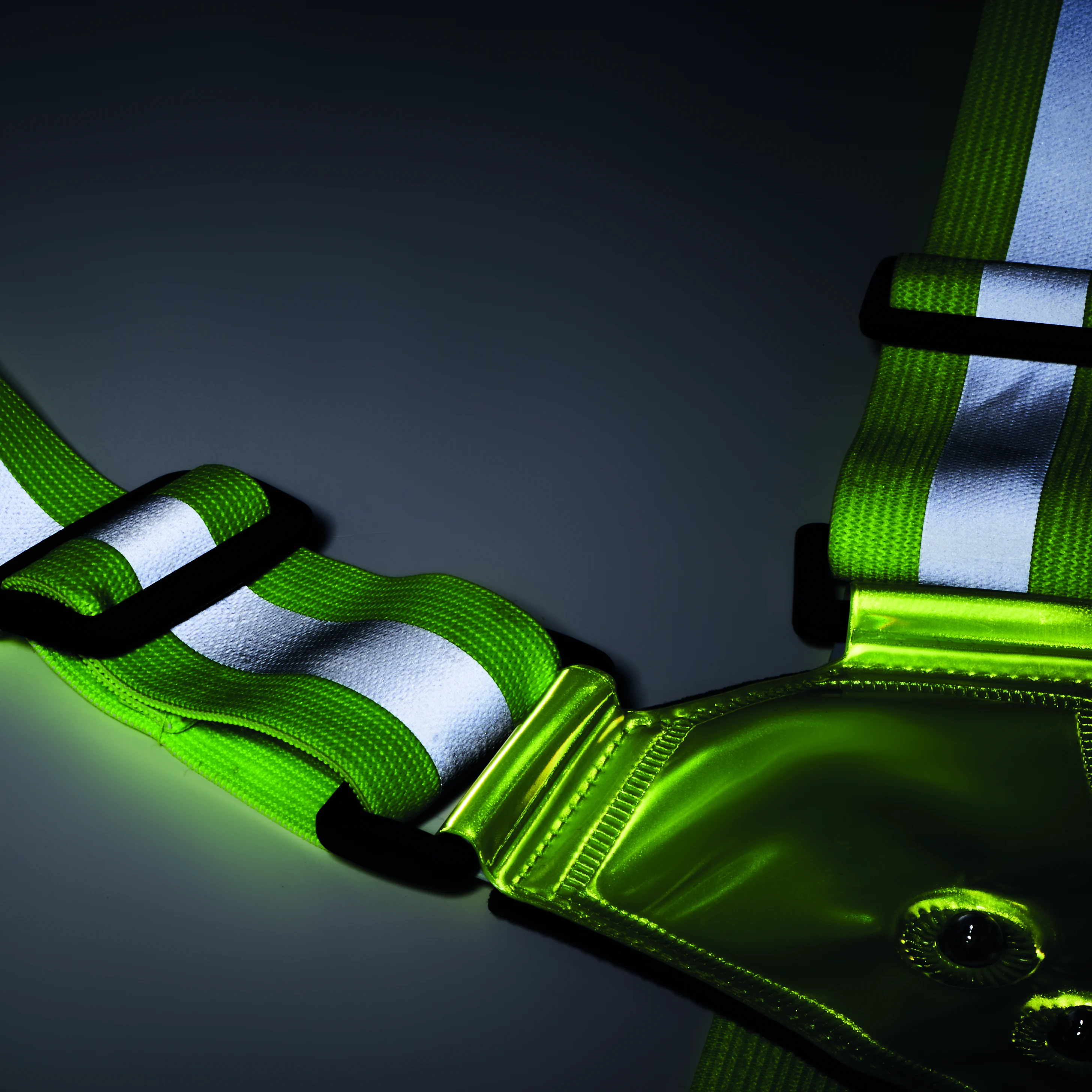 Reflecterende riem met LED ROUNDVISIBLE